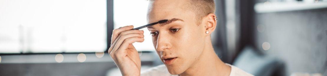 A Top Celebrity Male Groomer Weighs In On Men’s Makeup And The Number One Product She Uses On Her Famous Clients