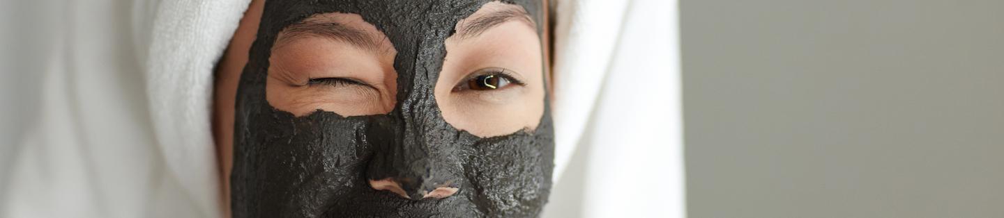 These 6 Things Help Me Manage the Beast That Is Adult Hormonal Acne