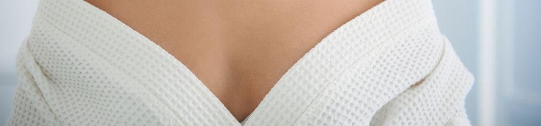 How To Achieve A More Youthful Décolletage