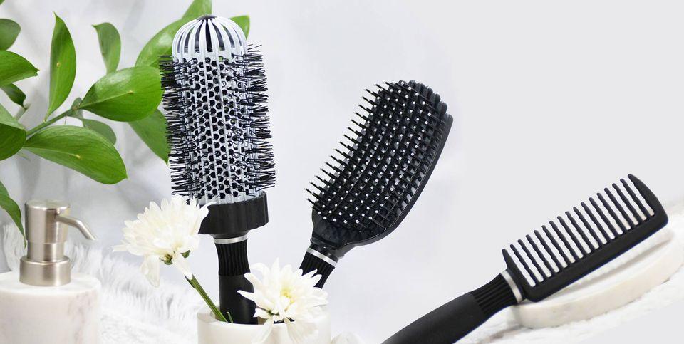 This Best-Selling, Affordable Detangling Brush is Worth All the Hype