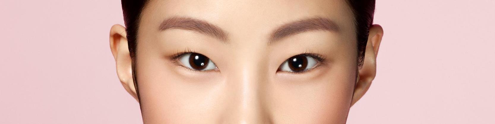 Behind the Rims and Red Lips: Korea’s Top  Makeup Artist Jung Saem Mool